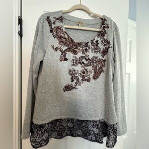 One world top. Knit. Paisley. Size L. Long sleeve